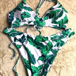 Womens size Large tropical print bikini